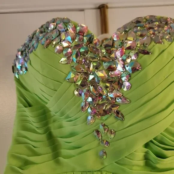 Jaeden prom/wedding dress - Picture 3 of 14